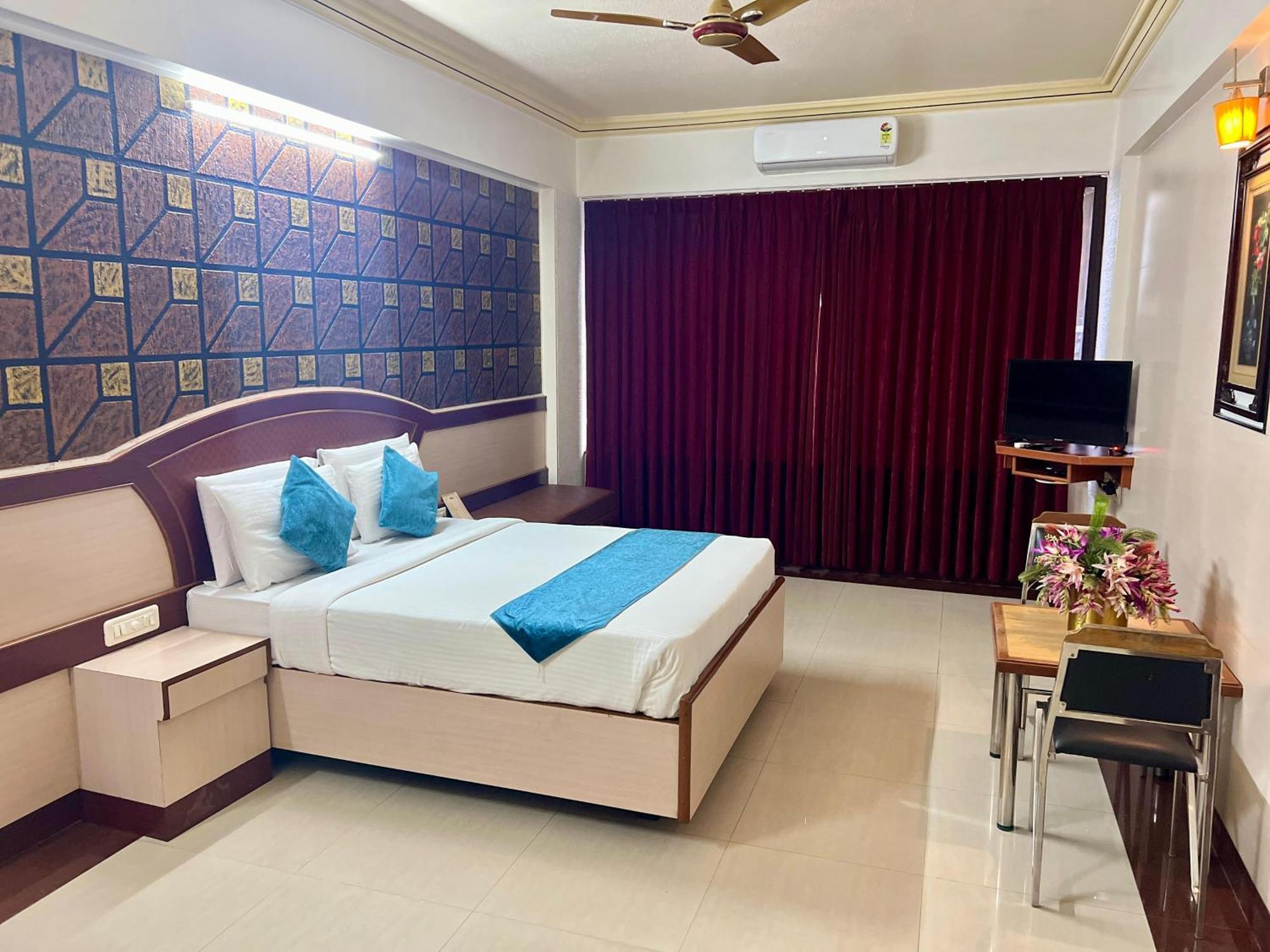 The Grand Krishna Rooms Бангалор Экстерьер фото