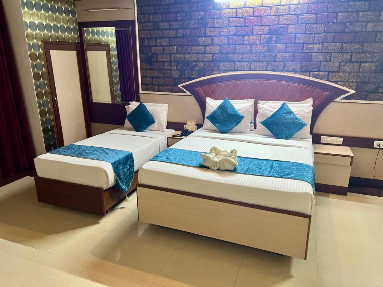 The Grand Krishna Rooms Бангалор Экстерьер фото